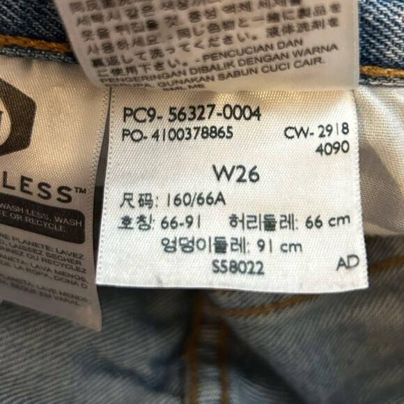 Levi’s 501 Light Wash Hidden Button Fly Raw Hem 100% Cotton Denim Jean Shorts 26 - Picture 6 of 6